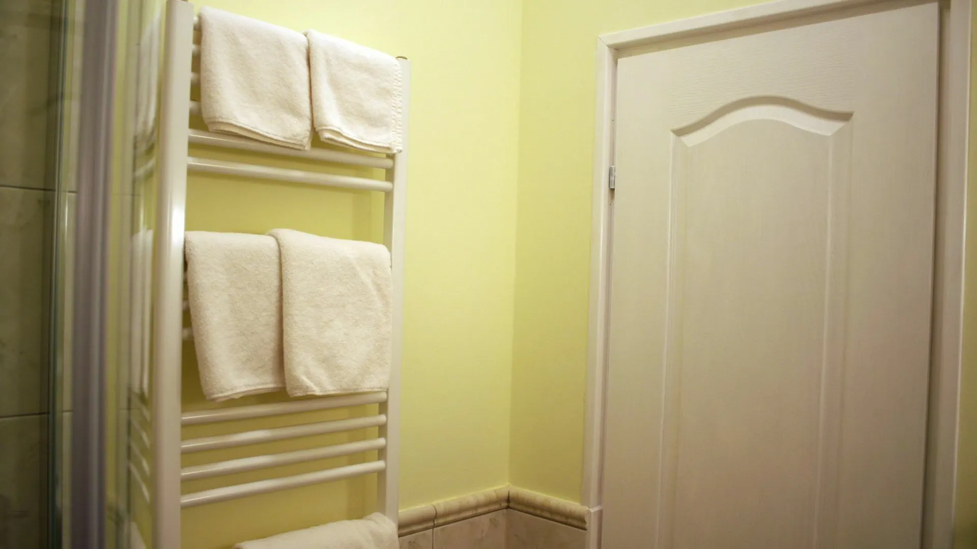 Guest house Banica Apartments & Rooms Split