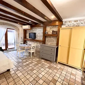 3* Гостевой дом F
