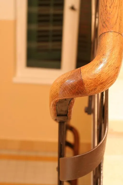 Guest house Banica Apartments & Rooms Split